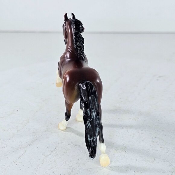 Breyer Stablemate Tennessee Walking Horse Bay Four Socks #5906 BODY - Picture 6 of 11